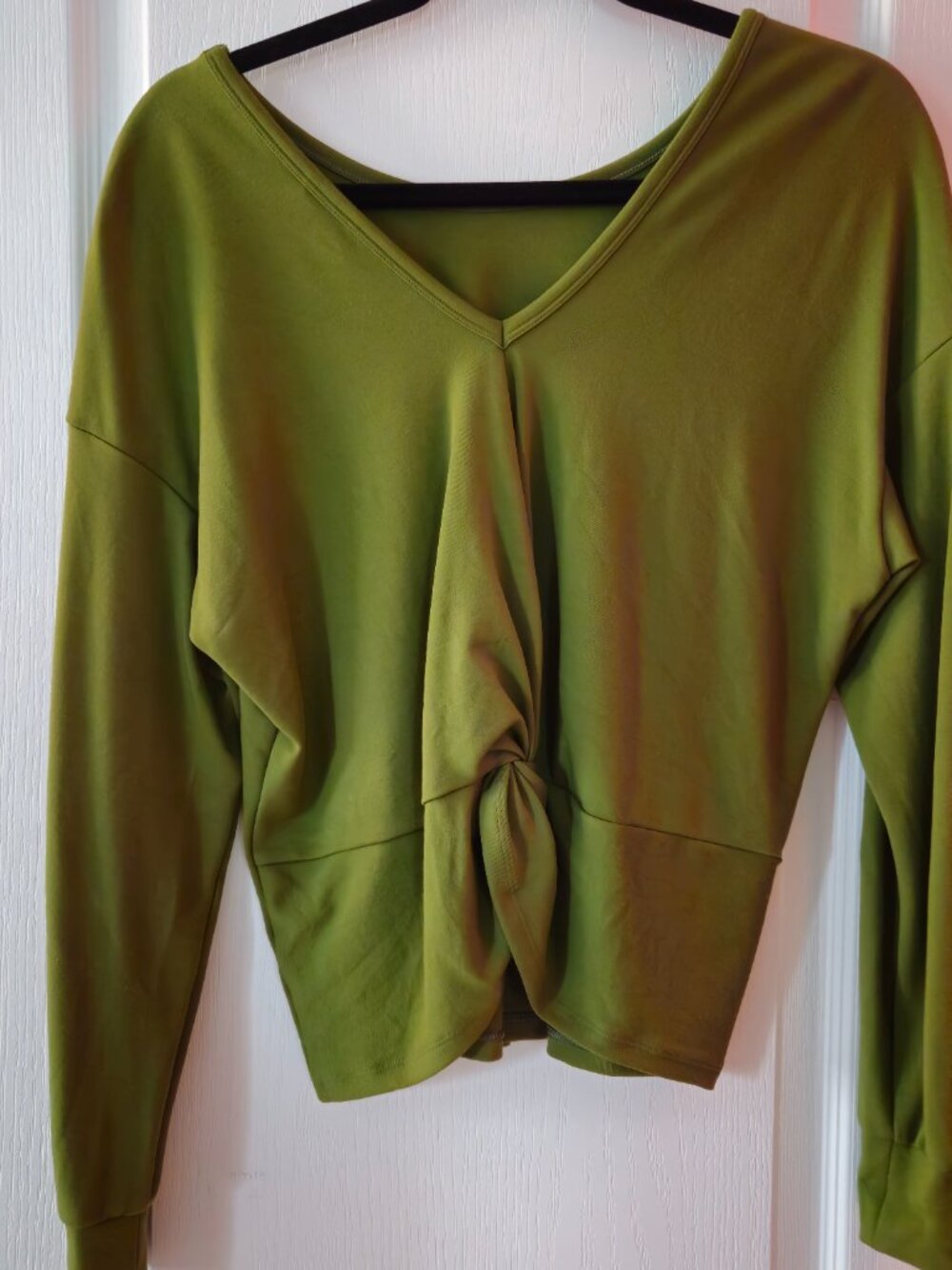 CAbi Style 6334 Turnaround Tee in Avocado Green Size M